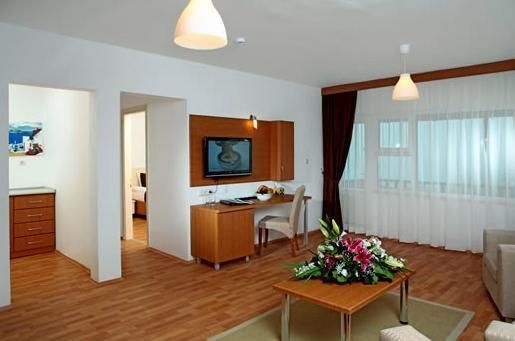 Legend Hotel Riva4