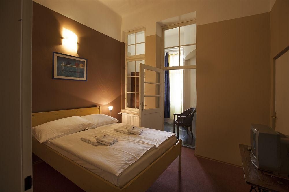 Otakar Hotel0
