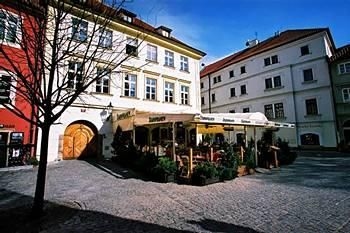 Metamorphis Hotel1