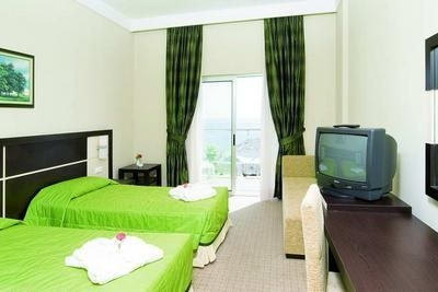 La Perla Resort & Hotel1