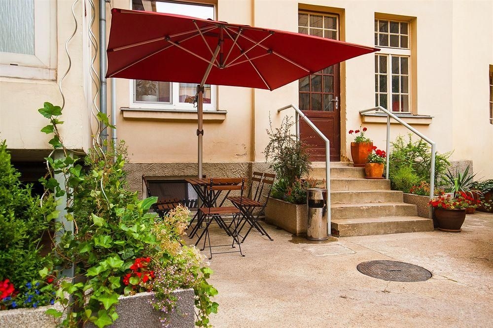 Hotel Cloister Inn0