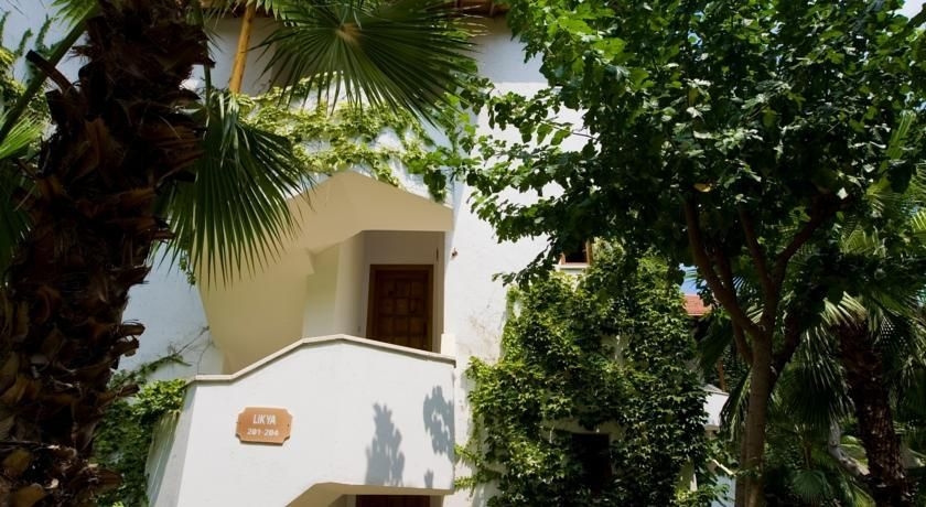 LARISSA AKMAN PARK HOTEL3