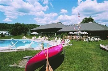 Commodores Inn2