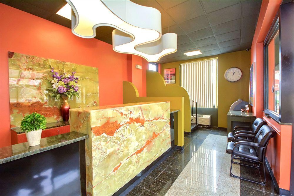 Econo Lodge Meadowlands4