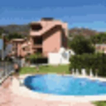 La Hacienda Apartments1