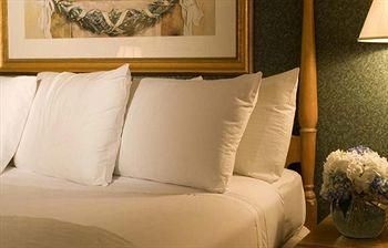Latham Hotel Georgetown3