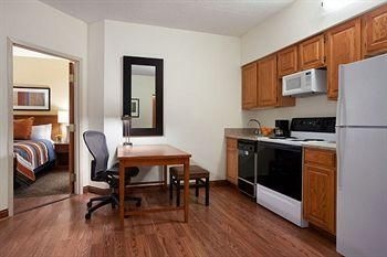 Hyatt Summerfield Suites3