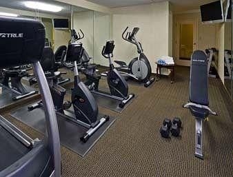 Howard Johnson Inn Cheverly1