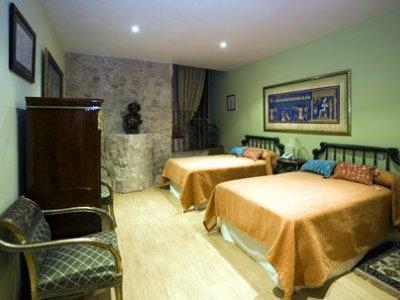 Residencia Real Castillo De Curiel3