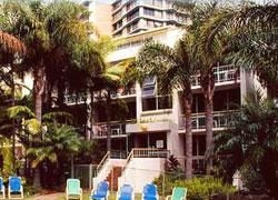 Holiday North Apartments3