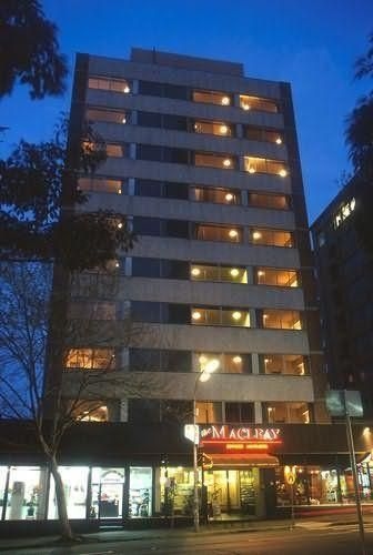 โรงแรมแมคแคลย์ (Macleay Hotel)1