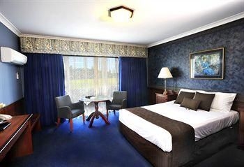 Best Western The Clifton1