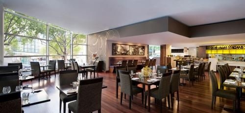 Melbourne Marriott Hotel1