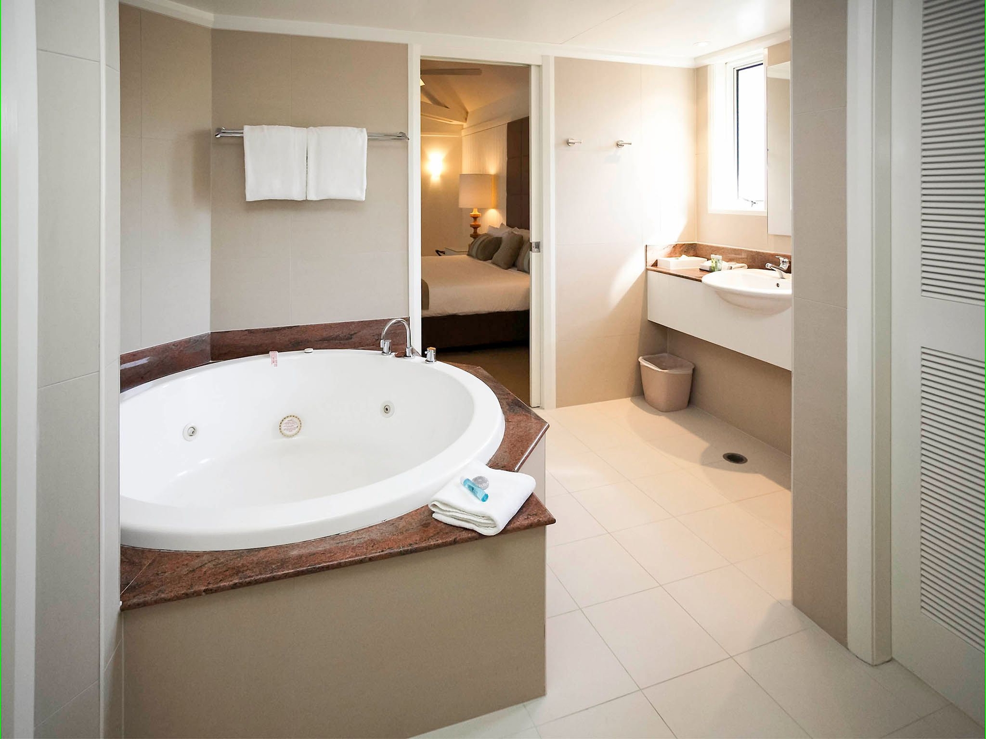 Novotel Twin Waters Resort2