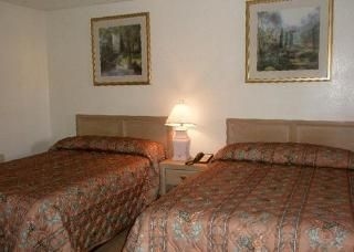 Rodeway Inn1
