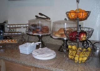 Rodeway Inn3