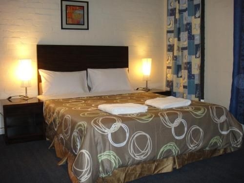 โรงแรมวายทีไอ การ์เดน (YTI Garden Hotel)1