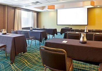สปริงฮิลล์สวีทส์ สนามบินมินนีแอโพลิส-เซนต์พอล/มอลล (Cambria Suites)1