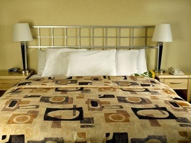 Broadway Manor Inn4