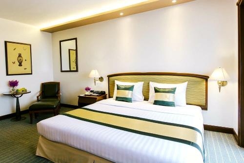 โรงแรมรอยัล ซิตี้ (The Royal City Hotel)4