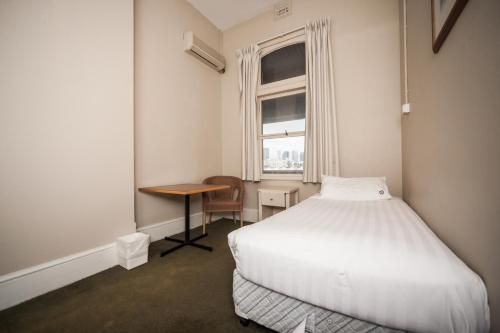 โฮเทล นอร์ทบริดจ์ (Hotel Northbridge)1