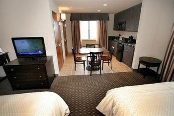 Comfort Suites3