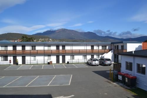 Hobart Tower Motel3