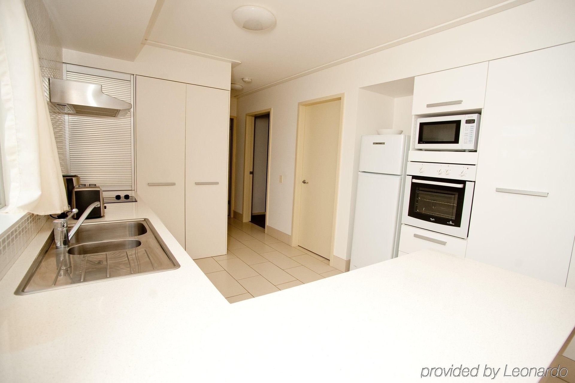 Australis Diamond Beach Resort3