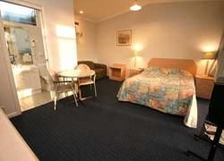 Bw Orange Motor Inn4