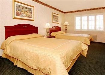 Comfort Inn & Suites Hollywood2