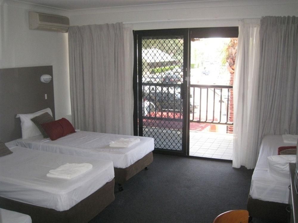 Diplomat Motel3