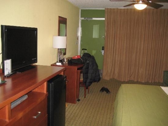 Quality Inn and Suites Hollywood Boulevard1