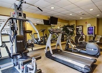 Comfort Suites Biloxi4
