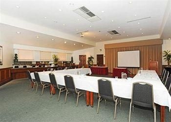 Quality Hotel Old Adelaide1