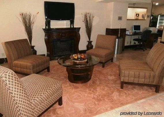 Comfort Inn & Suites Downtown3