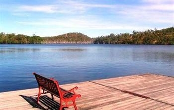 Lake Bennett Resort3