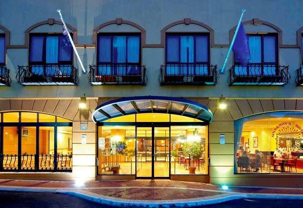 All Seasons Perth2