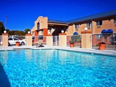 Best Western Sand Springs Inn & Suites4