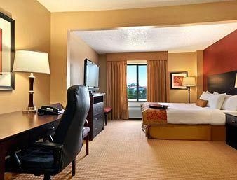 Wingate by Wyndham - Dallas Las Colinas1