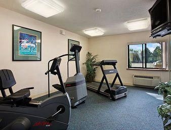 Travelodge Glenview, Il4