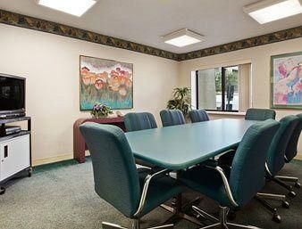 Travelodge Glenview, Il3