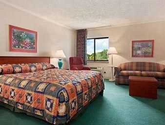 Travelodge Glenview, Il2