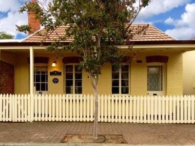 Sussex Cottage1