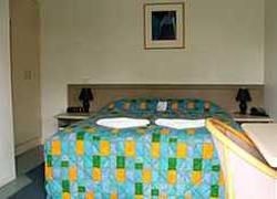 Artesian Spa Motor Inn1