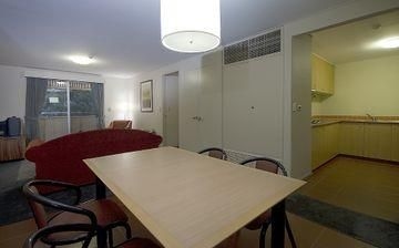 Voyages Emu Walk Apartments3