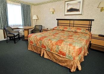 Econo Lodge Inn & Suites Colonie Center Mall3