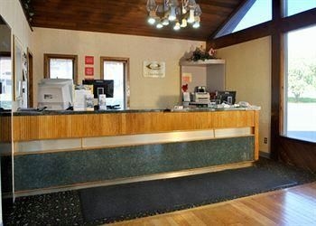Econo Lodge Inn & Suites Colonie Center Mall1