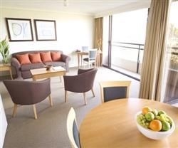 Pacific International Apartments - Capital Tower1