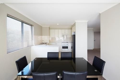 พินนาเคิล อพาร์ทเมนท์ (Pinnacle Apartments)4