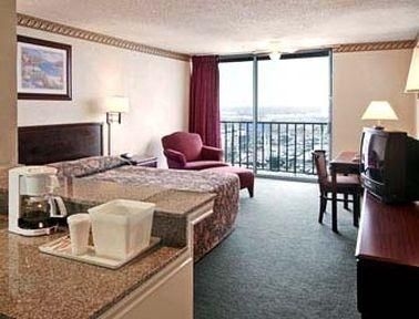 Ramada Limited - Houston Southwest4
